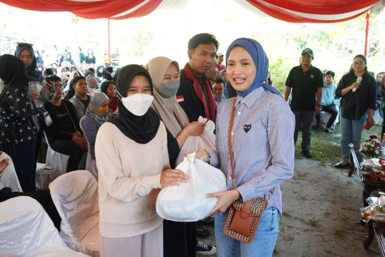 TP-PKK Kalteng Salurkan 2.000 Paket Sembako untuk Mahasiswa Perantauan