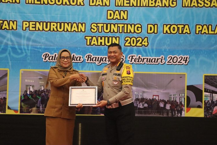 Dirlantas Polda Kalteng Terima Penghargaan Peduli Stunting