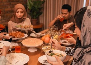 Ini Dia Tips Memilih Outfit Buka Puasa Bersama