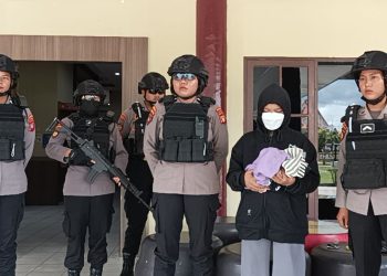 Remaja Putri Terciduk Warga Mencuri Dompet dan Pakaian Dalam