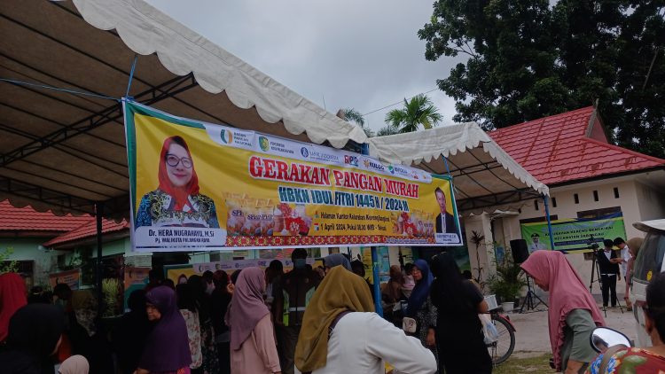 Pemko Salurkan 9 Ton Beras SPHP di Kereng Bangkirai