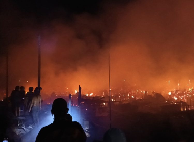 Si Jago Merah Berkobar di Komplek Ponton