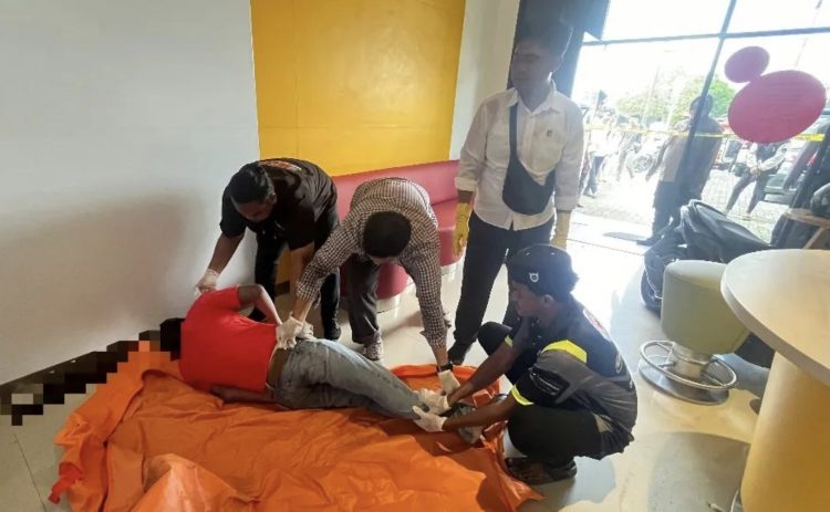 Pegawai Gerai Seluler Ditemukan Tewas di Kantor