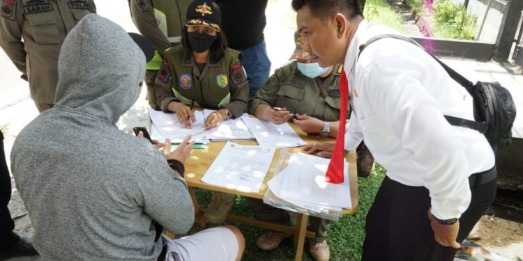 38 Warga Kena Sidang karena Tak Patuhi Aturan Jam Buang Sampah