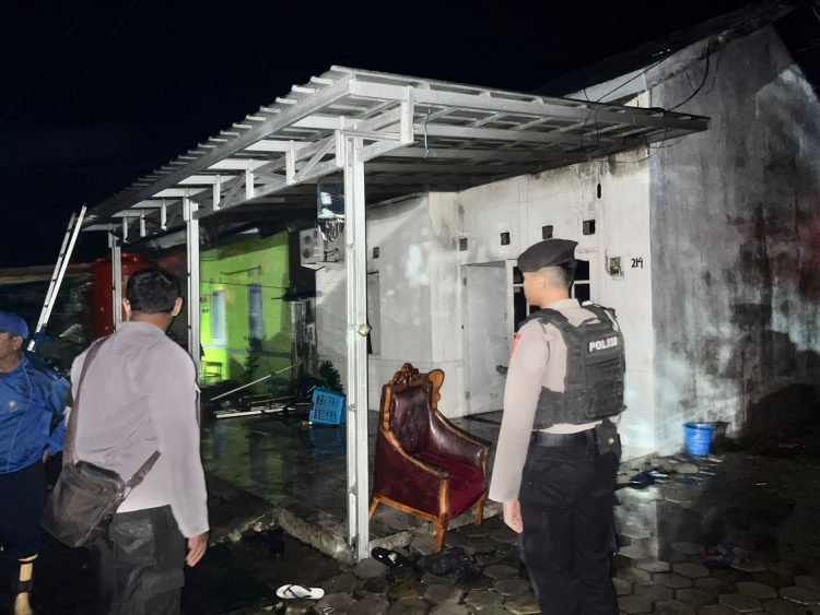 Korsleting Listrik Nyaris Ludeskan Satu Rumah