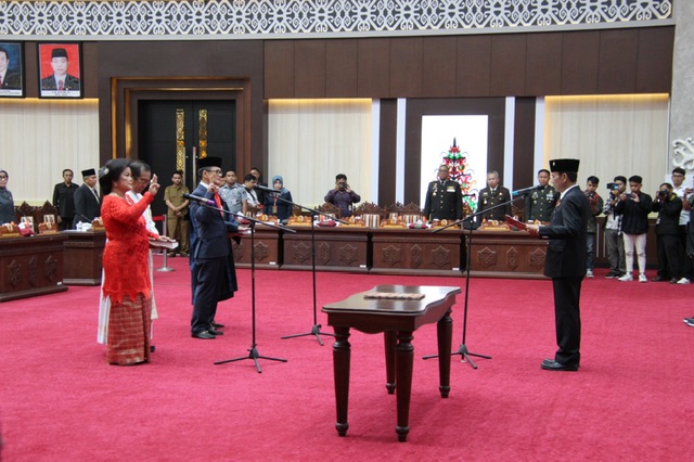 DPRD Kalteng Lantik PAW Pengganti Wiyatno dan Alfian