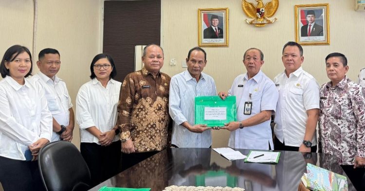 DPRD Serahkan Usulan Pengangkatan Gubernur dan Wakil Gubernur Terpilih