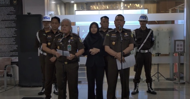 Kejagung Jemput Paksa Dua Tersangka Baru Mega Korupsi Minyak