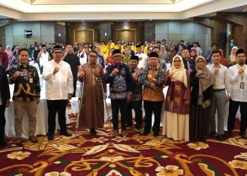 Plt Sekda Buka Seminar dan Launching Program Wakaf Uang