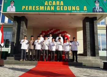 Gubernur dan Pangdam Resmikan Gedung A di Korem 102/Pjg