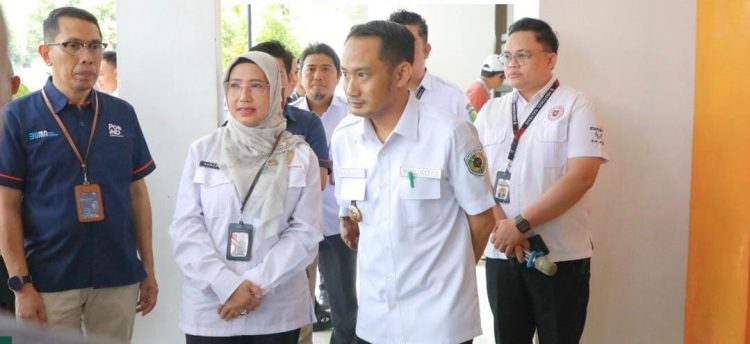 Kadis TPHP Kalteng dan Wali Kota Koordinasi Program Cetak Sawah