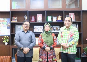 Kadis TPHP Kalteng dan Gunung Mas Koordinasikan Cetak Sawah