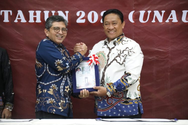 Wagub Serahkan Laporan Keuangan Pemerintah Daerah Tahun 2024 ke BPK