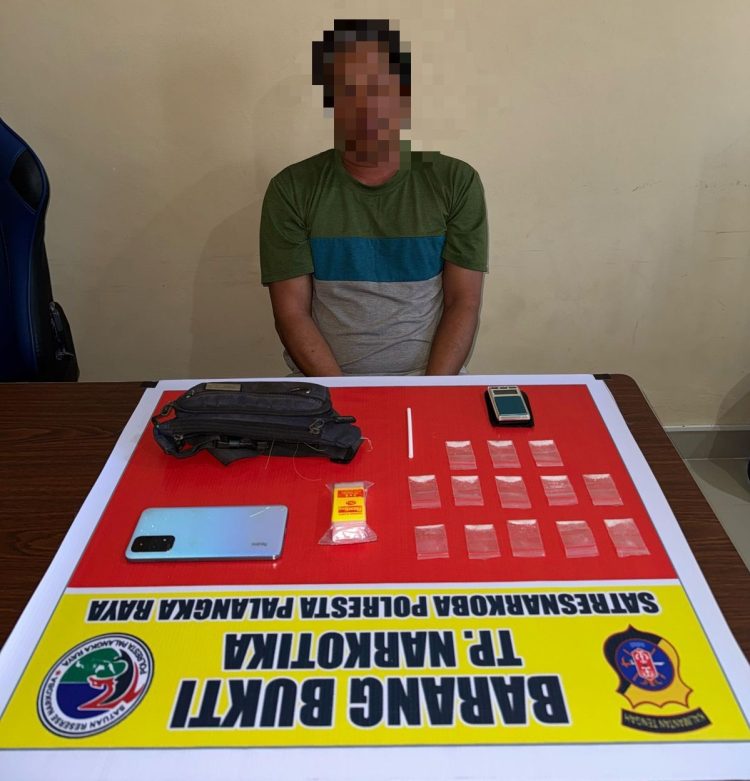 Jojon Tertangkap Edarkan Belasan Paket Sabu di Kecamatan Pahandut