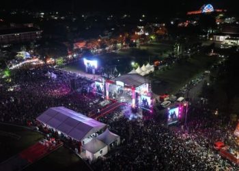 Malam Pergantian Tahun di Bundaran Besar Berlangsung Meriah