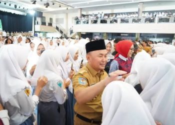 Gubernur Komitmen Tingkatkan Kualitas Pendidikan