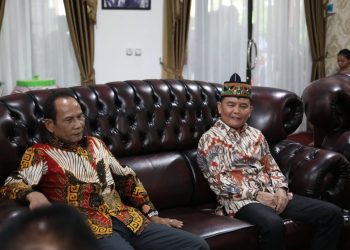 Gubernur Sambangi Rujab Ketua DPRD di Momen Hari Raya Nyepi