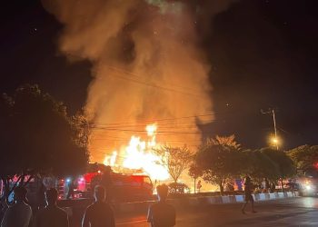 Dua Kios Seberang Mie Gacoan Ludes Terbakar