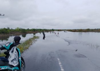 Sungai Meluap Membuat Petuk Katimpun Hampir Tenggelam