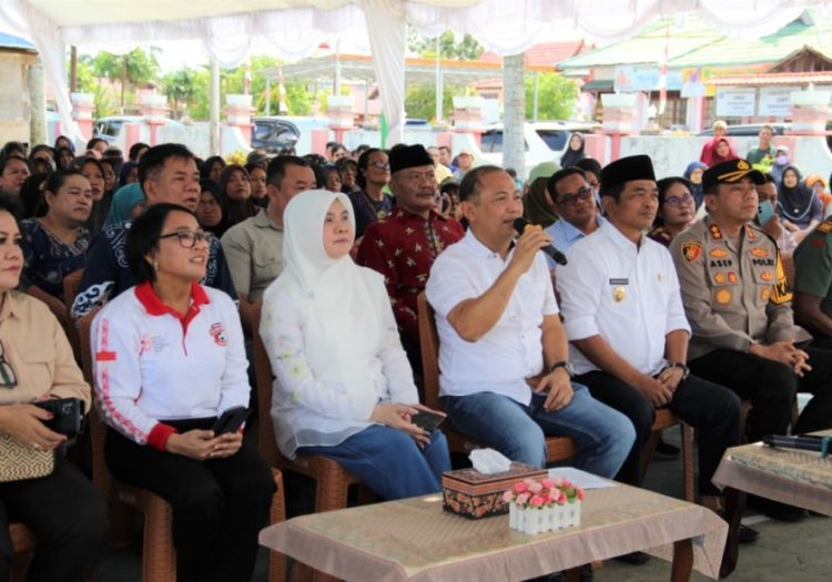 Bupati Pastikan Paket Sembako Murah Tepat Sasaran