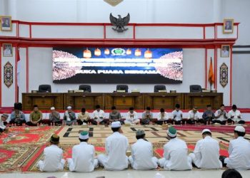 Pemkab dan DPRD Barsel Gelar Buka Puasa Bersama