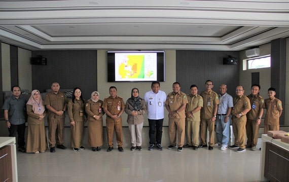 Pemkab Barsel Siap Fasilitasi Peternak Sapi Perah