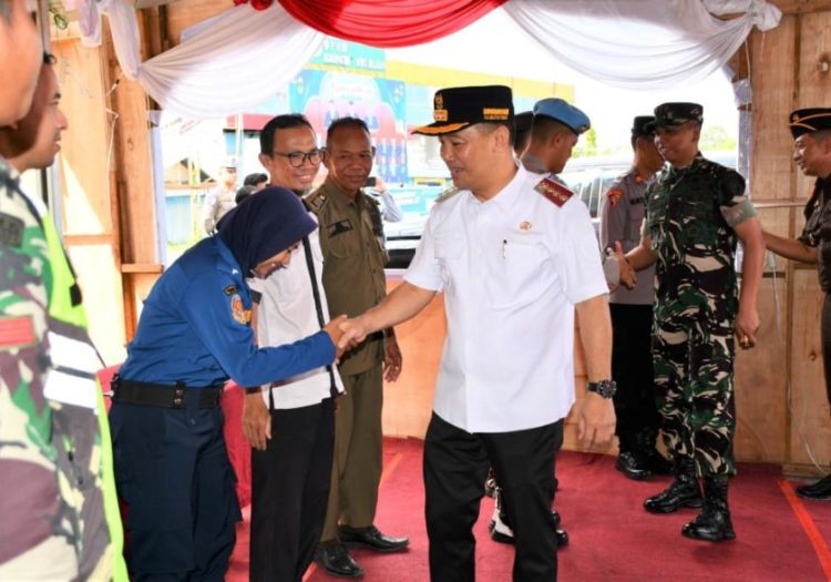 Bupati Barsel Tinjau Tiga Posko Pengamanan Arus Mudik Lebaran
