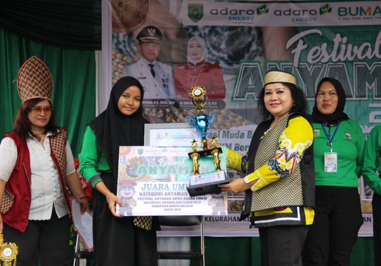 Festival Anyaman Mengasah Bakat Generasi Muda