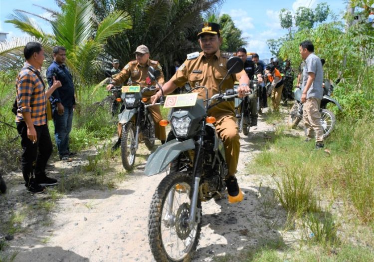 Wabup Tinjau Kerusakan Jalan di Dua Kecamatan