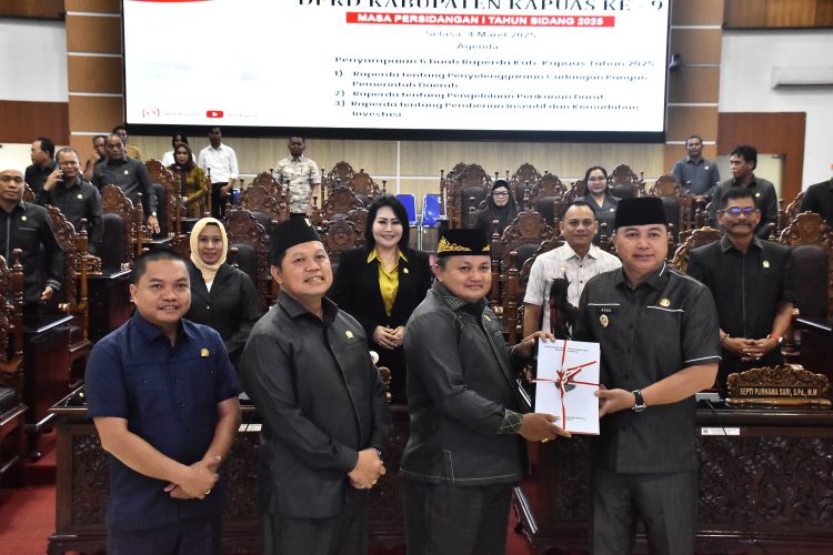 Pemkab Kapuas Ajukan Enam Raperda ke DPRD