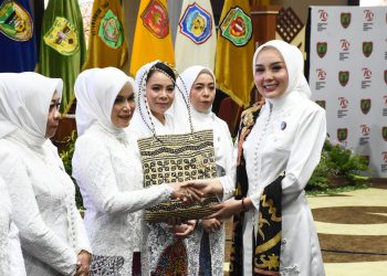 Siti Saniah Resmi Jabat Ketua TP PKK dan TP Posyandu Kapuas