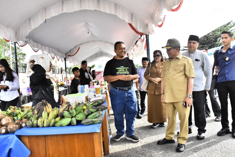 Bupati dan Wabup Tinjau Pasar Ramadan