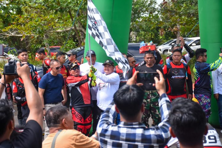 Ratusan Rider Ramaikan Bupati Kapuas Trail Adventure