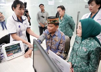 Gubernur dan Ketua TP PKK Tinjau Deteksi Dini Kanker Payudara Gratis