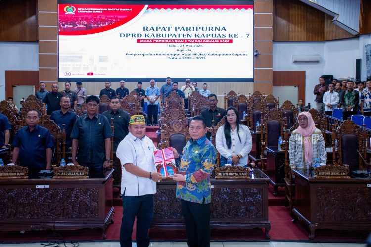 Bupati Sampaikan RPJMD Tahun 2025-2029 di Rapat Paripurna