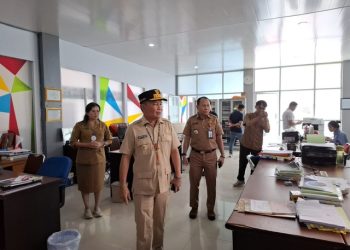 Gubernur Sidak Pelayanan di Kantor DPMPTSP