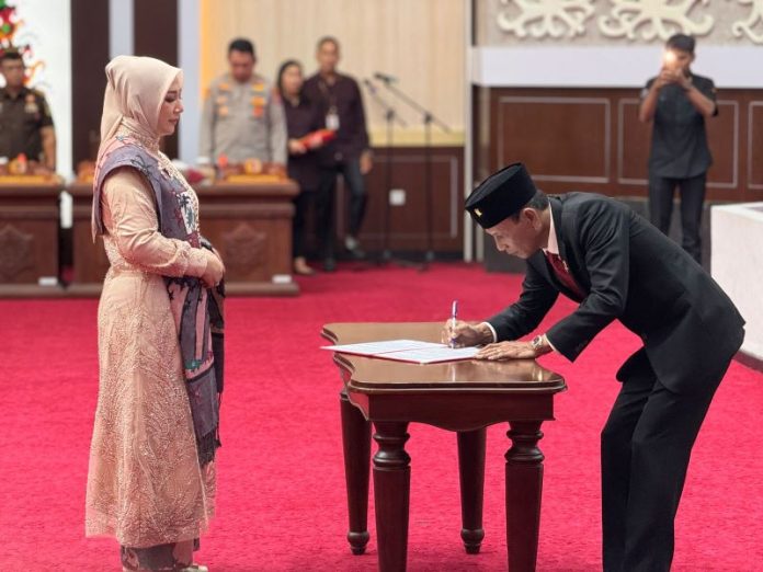 DPRD Kalteng Lantik PAW Anggota Dewan Pengganti Agus Pramono