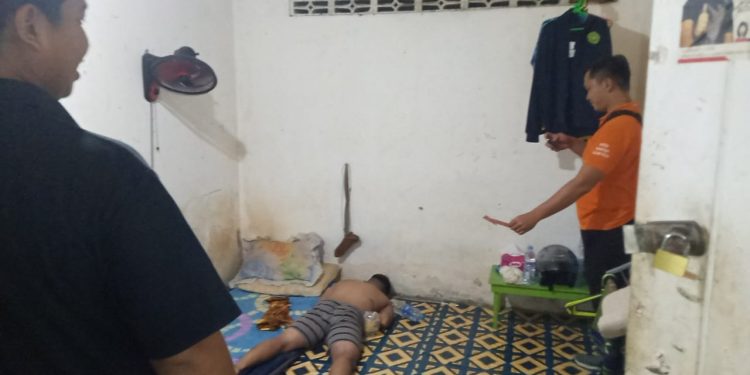 Mayat di Kamar Kos Gegerkan Warga Jalan Yos Sudarso
