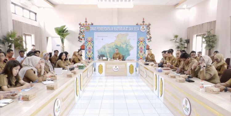 Dinas PMD Gelar Rapat Progress Pengumpulan Data Desa Se-KalTeng