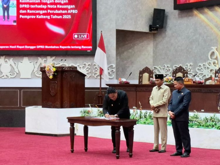 DPRD dan Pemprov Kalteng Tandatangani Persetujuan Perubahan APBD 2025