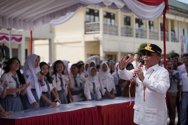 Pemprov Buka Cek Kesehatan Gratis di SMAN 2