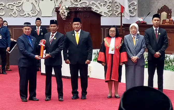 Junaidi Dilantik Jadi Wakil Ketua III DPRD Kalteng