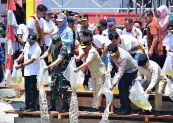 Pemprov Kalteng Restocking Benih Ikan di Kabupaten Barito Selatan