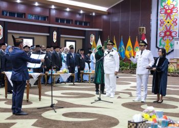 Gubernur Lantik Bupati dan Wakil Bupati Barito Utara