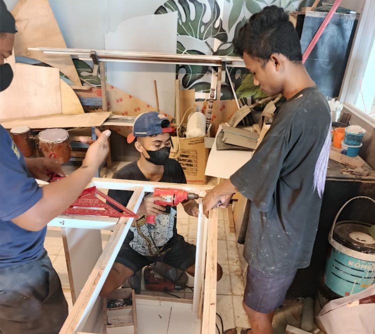 Pelatihan Mebel Wujud Pembinaan Produktif di Rutan Kapuas