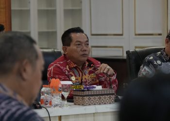 Bupati Pimpin Rapat Lanjutan Rencana Elektrifikasi Desa Barunang
